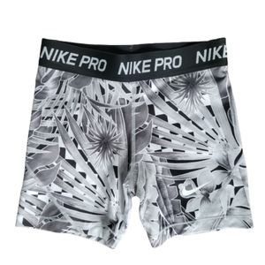 Nike Pro Shorts black & white size large